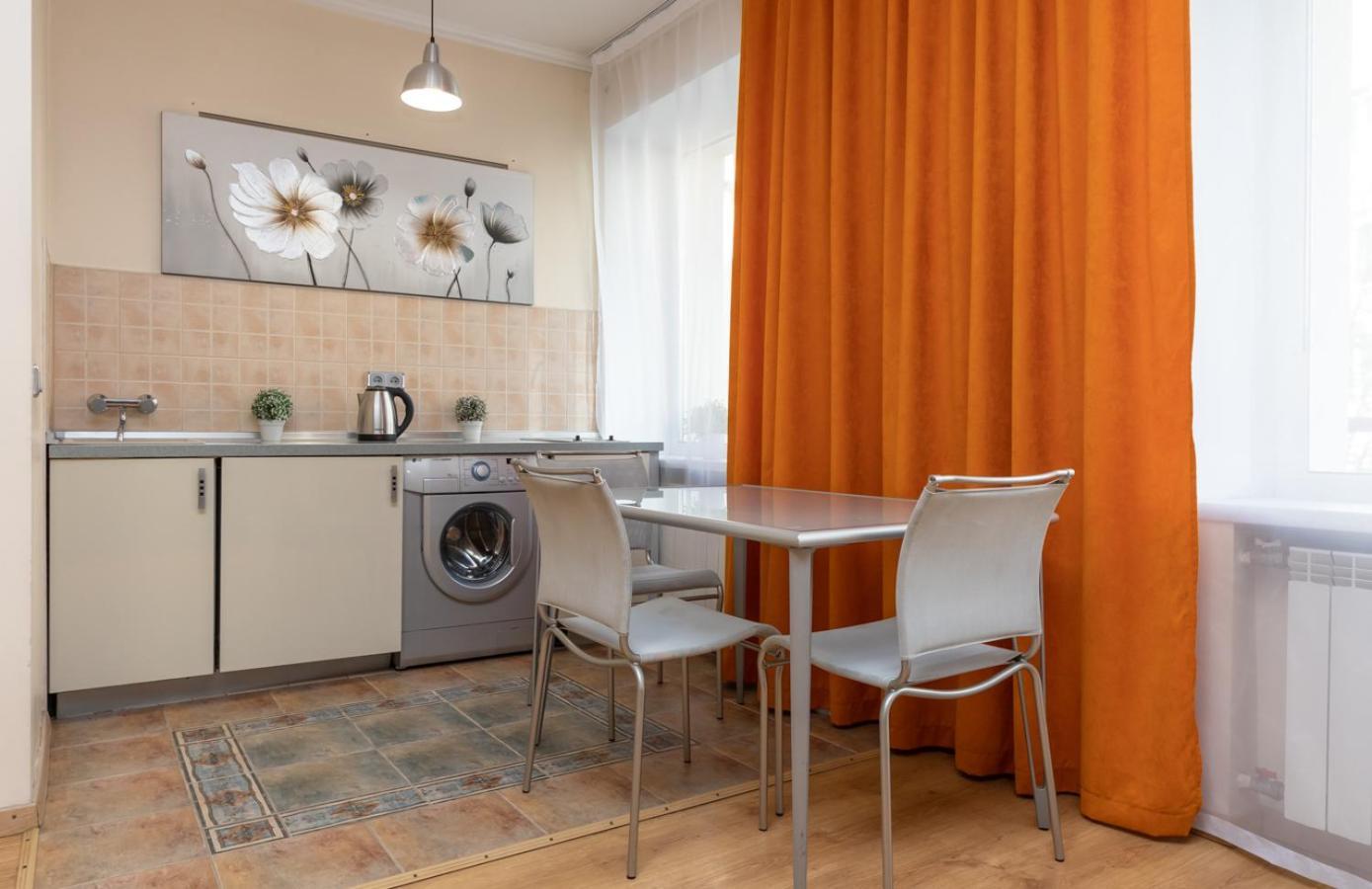 Apartment On Maidan, Khreschatyk 4 Street Kiev Ngoại thất bức ảnh
